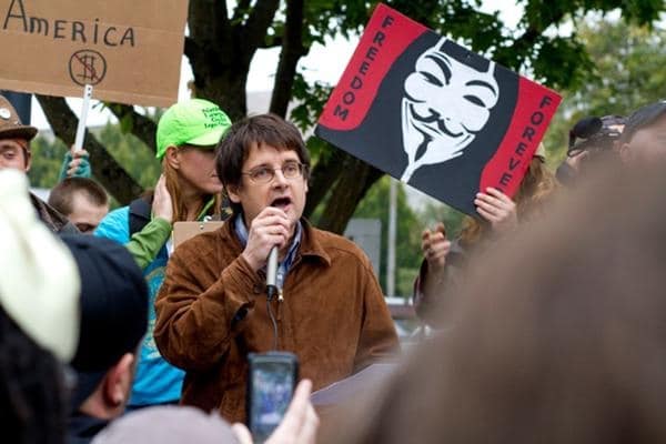 | John Bellamy Foster speaking at an Occupy Demonstration in Eugene OR | MR Online
