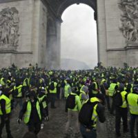 | The Yellow Vest movement strengthens in France | MR Online