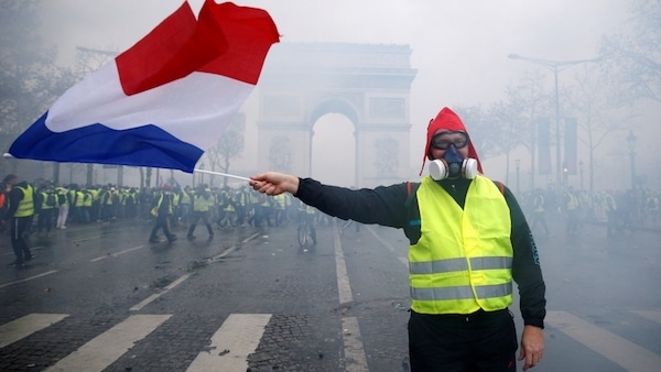 | Whats happening in France The yellow vest movement explained AzeriTimescom | MR Online