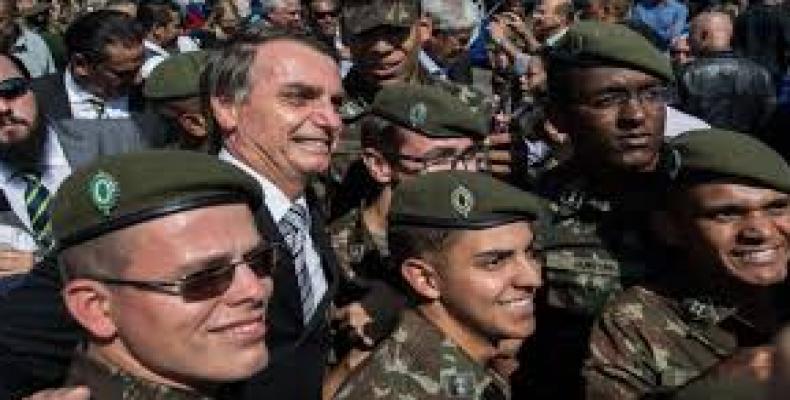 | Bolsonaro with policia | MR Online