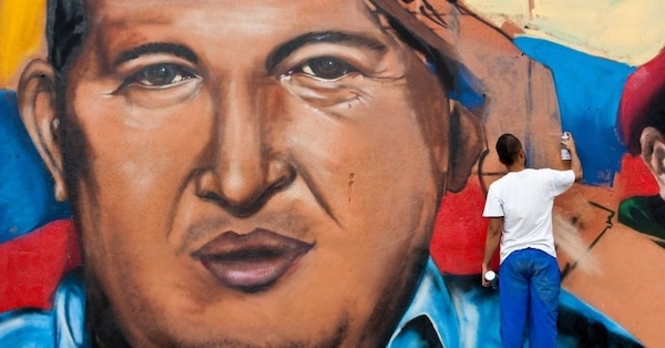 | Mural of Chávez in Caracas Univision | MR Online