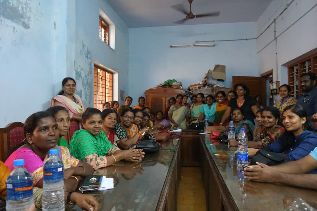 Kudumbashree members from several sangha krishi groups at the lively meeting in the Ranni Angadi panchayat office
