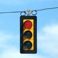Photo of traffic light on red: Kevin Payravi, Wikimedia Commons