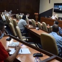In a meeting with Cuban president Miguel Diaz-Canel, scientists and experts announced that Cuba's vaccine will be going to clinical trial. (Photo: Estudios Revolución)