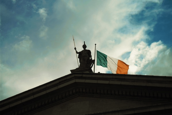 | Ireland flag in Dublin Photo Wikimedia Commons | MR Online
