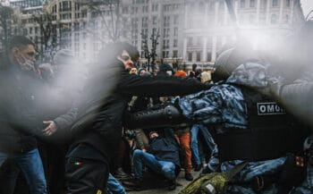 | Supporters of detained Russian opposition leader Alexei Navalny clash with riot police officers during an unsanctioned rally in central Moscow on 01 23 2021 | MR Online