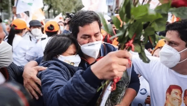 | Andres Arauz c greets his supporters at a rally Ecuador 2021 | Photo Twitter jacobinmag | MR Online
