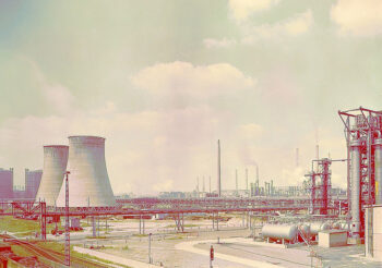 | The energy industry was at the centre of economic planning in the 1950s The Gaskombinat Schwarze Pumpe Black Pump Gas Combine pictured here in 1974 became the largest lignite refining plant in the world A new town Hoyerswerda was built for the 16000 employees of the Kombinat Lignite was practically the only domestic natural resource in East Germany and its extraction freed the DDR from dependency on Western imports It remained the countrys most important energy source until 1990 | MR Online