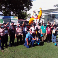 “Socialist Kellogg” factory workers and a delegation of workers from the U.S., Canada, Colombia, Mexico and Tunisia visiting the factory. (Fight Back! News/staff)