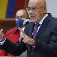 Jorge Rodriguez, President of Venezuelan National Assembly announcing Alex Saab joining the Venezuelan government delegation to the Mexico Talks. Photo courtesy of Ultimas Noticias.