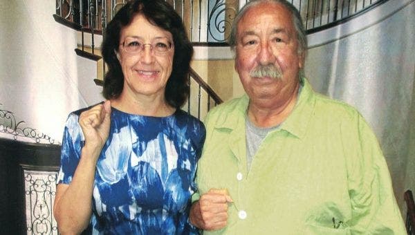 | PSL Presidential Candidate Gloria La Riva visits Indigenous leader Leonard Peltier | MR Online