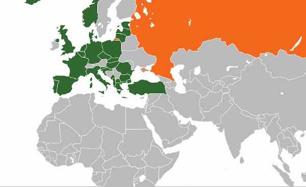 | Nato on green Russia in orange Graphic WikimediaPatrickneil | MR Online