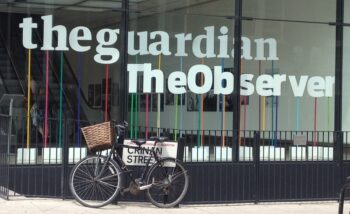 The Guardian’s headquarters in London. (Bryantbob, CC BY-SA 3.0, via Wikimedia Commons)