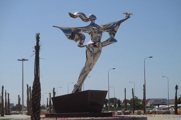 MR Online | World Peace Statue in Haifa Israel | MR Online
