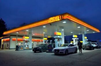 Between January and March, Shell made $9.1bn in profit / Image: Public Domain