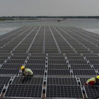 China ha construido la planta solar flotante más grande del mundo sobre el lago que dejó una antigua mina de carbón