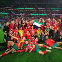 MOROCCAN NATIONAL TEAM UNFURLS PALESTINIAN FLAG AFTER VICTORY OVER SPAIN (PHOTO VIA TWITTER)