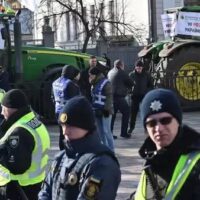 In 2020, farmers blocked the parliament building in Kiev to protest legislation allowing the sale of agricultural land.