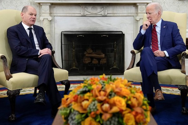 MR Online | German Chancellor Olaf Scholz and President Joe Biden speak in Oval Office March 3 2023 Photo AP | MR Online