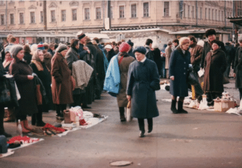 Street flea market in Rostov on Don in 1992 Source wikipediaorg