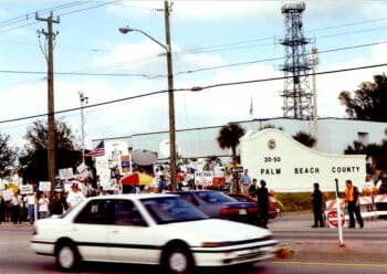 2000 presidential election recount in Palm Beach County Dtobias Wikimedia Commons CC BY SA 30