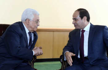 Palestinian Authority President Mahmoud Abbas meeting with Egyptian President Abdel Fattah al Sisi in New York on 24 September 2014 AFP