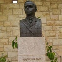 Sculpture of Ze'ev Jabotinsky in Avihayil. Source: Avishai Teicher via the PikiWiki - Wikicommons / cropped from original / shared under license CC BY 2.5