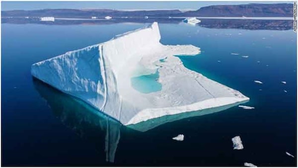 MR Online | Sea ice is formed when chunks of the Greenland ice sheet break off and flow into the ocean | MR Online