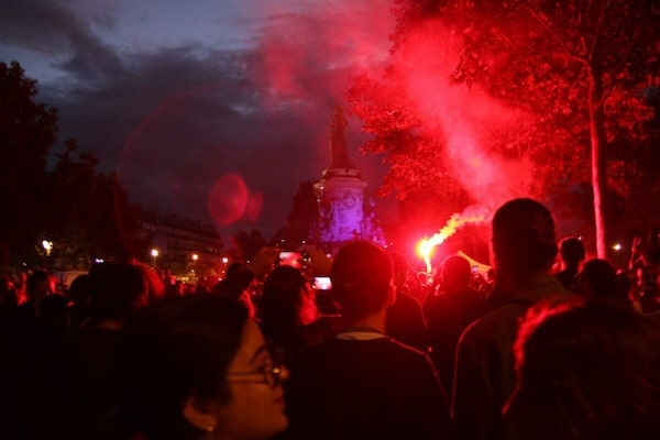 | Rowan Place de la Republique | MR Online