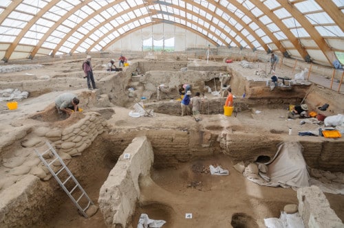 | Excavations at Çatalhöyük See main image for an artists impression of what it might have looked like in its heyday | MR Online