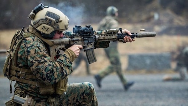 | USMC Marine in a live fire drill Photo USMC Sgt Tayler Schwamb | MR Online