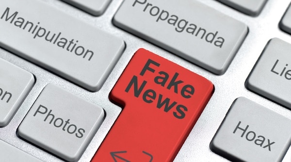 | Propagande quand seules les Fake news officielles sont autorisées LIndigné du Canapé | MR Online