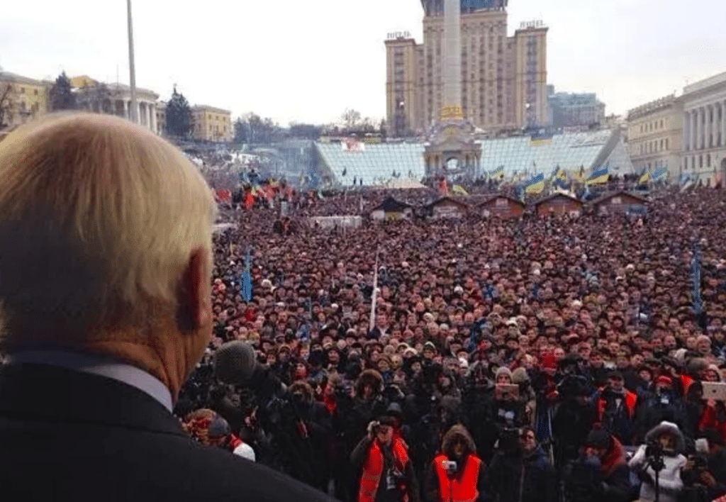 John McCain addressing crowd in Kiev Dec 15 2013 US SenateOffice of Chris MurphyWikimedia Commons