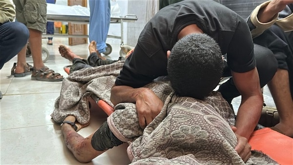 MR Online | BODIES ARRIVE AT NASSER HOSPITAL IN KHA YOUNIS FOLLOWING ISRAELI AIRSTRIKES ON TENT ENCAMPMENTS MAY 20 2025 PHOTO MOAZ ABU TAHAAPA IMAGES | MR Online