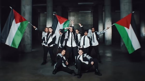  | Kehlani in the music video for their song Next 2 U | MR Online