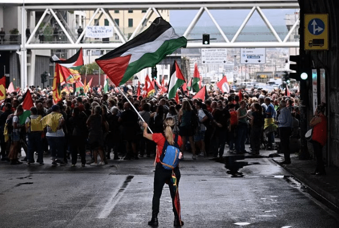 Hundreds of thousands of people took to the streets in nearly 80 Italian cities in solidarity with Gaza. (Photo: via social media)