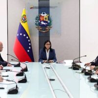 Vice President Delcy Rodríguez denounced an unprecedented military aggression against Venezuela, perpetrated under false pretences with the real aim of imposing a change of regime and plundering the country’s natural resources. Photo: Con el Mazo Dando
