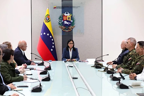 MR Online   Vice President Delcy Rodríguez denounced an unprecedented military aggression against Venezuela perpetrated under false pretences with the real aim of imposing a change of regime and plundering the countrys natural resources Photo Con el Mazo Dando   MR Online