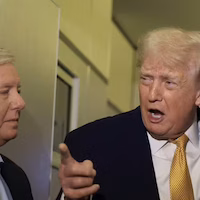 President Donald Trump, Commerce Secretary Howard Lutnick (L) and U.S. Sen. Lindsey Graham (R-SC) (C) speak to the media aboard Air Force One en route to Washington, DC on January 04, 2026. (Photo by Joe Raedle/Getty Images)