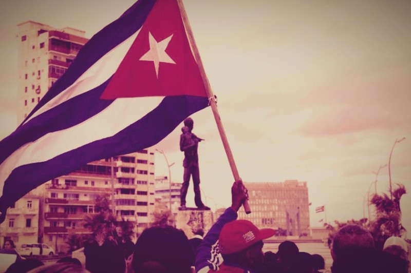 Demonstration outside the US Embassy in Havana, demanding an end to Washington’s decades-long blockade of Cuba, December 2024. Photo by Ricardo López Hevia.