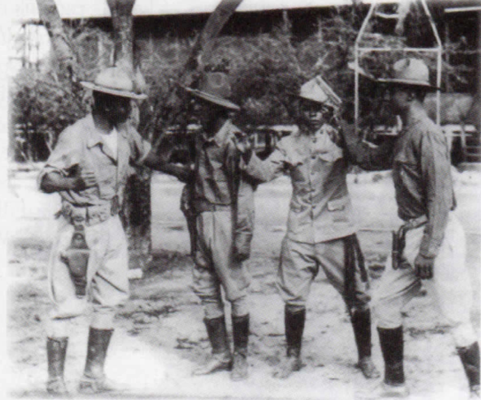 Black soldiers in the Philippines training Filipino scouts. [Source: positivelyfilipino.com]