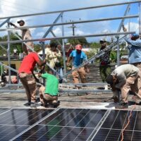 Beyond the hospital network of more than 280 hospitals and 430 polyclinics, the project will also reach some 2,000 homes in isolated rural areas that historically lack stable access to electricity. Photo: Adelante Newspaper.