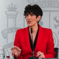 The initiative of the Spanish Government facilitates residence and work for those residing in the country before 2026, strengthening social integration. Photo: Reuters.