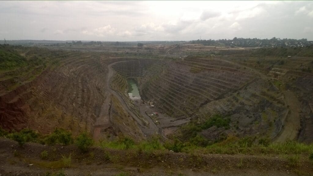 An industrial copper-cobalt mine in the DRC (Ben Radley, 2016)