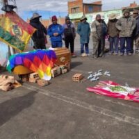 Community members hold a wake for Víctor Cruz Quispe on the Senkata highway in El Alto. The 24-year-old was shot and killed May 23 during the Paz government’s police-military operation to break the La Paz–Oruro blockade.