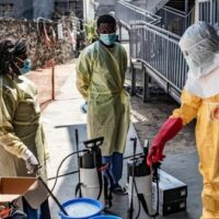 Health workers in Africa. Photo: Xinhua