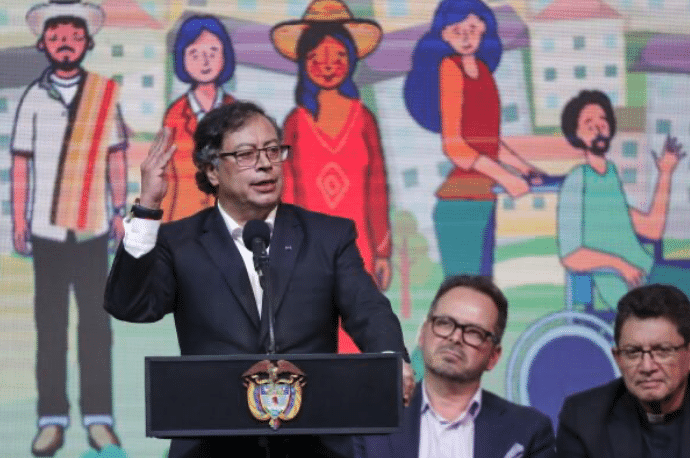 Gustavo Petro [Fuente: apnews.com]